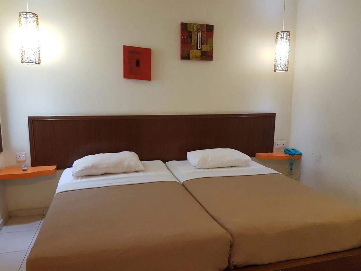 Newbridge Hotel Malacca Buitenkant foto