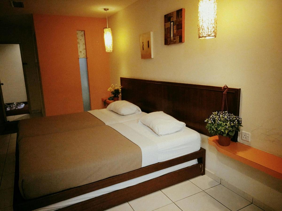 Newbridge Hotel Malacca Buitenkant foto