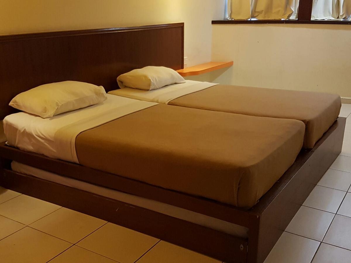 Newbridge Hotel Malacca Buitenkant foto
