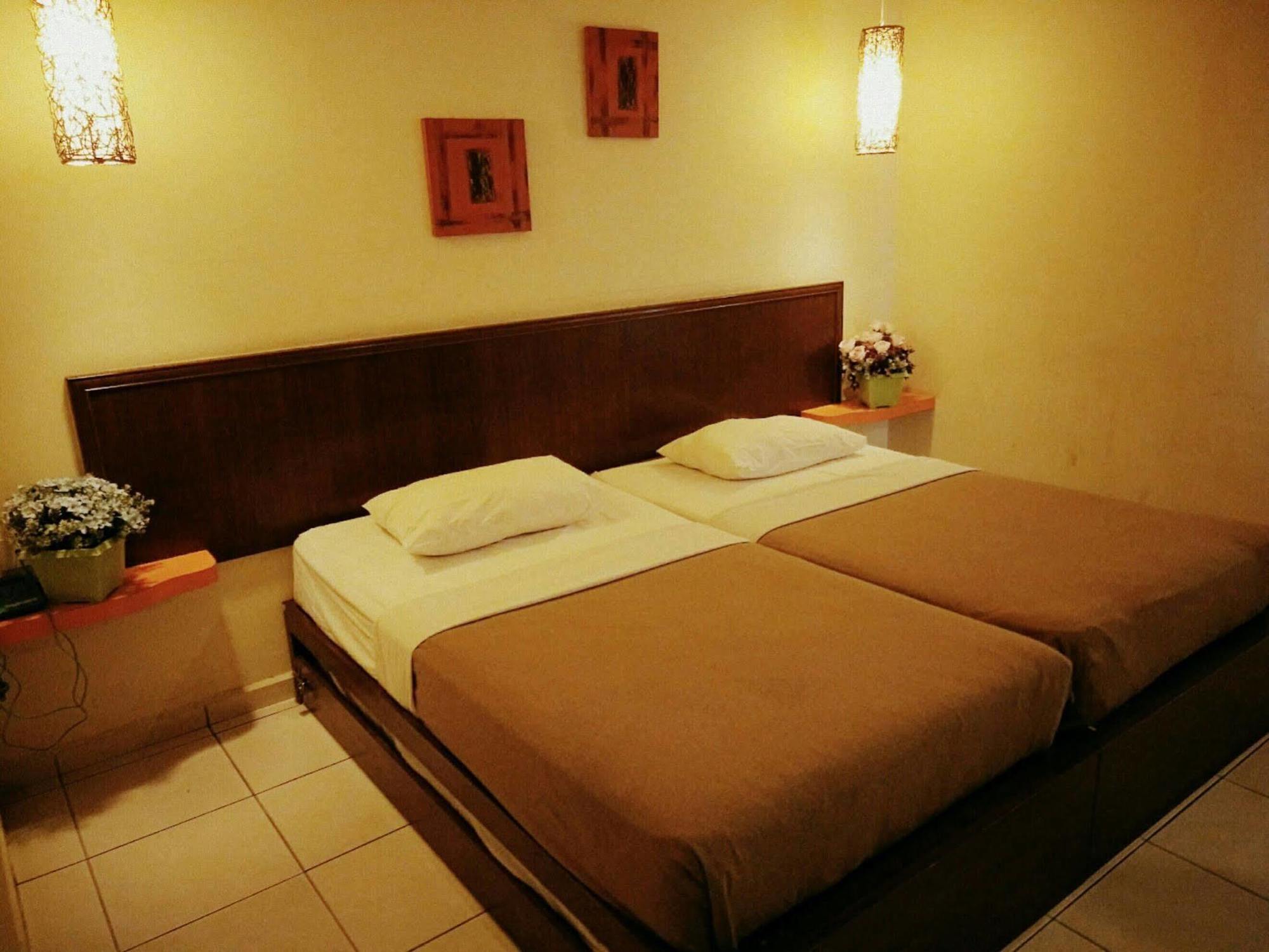 Newbridge Hotel Malacca Buitenkant foto