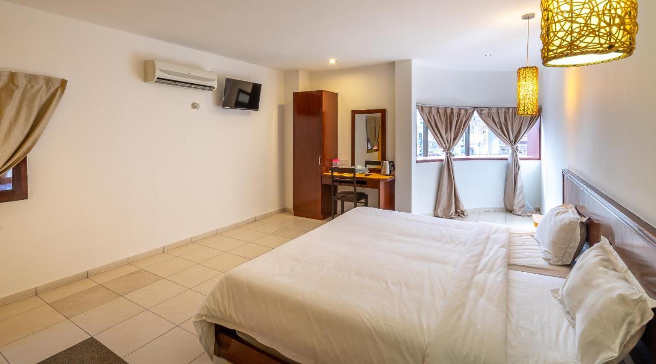 Newbridge Hotel Malacca Buitenkant foto